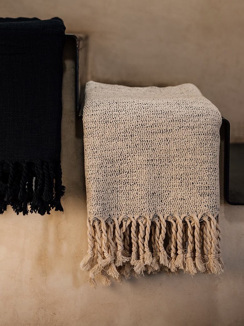 Neve Towel