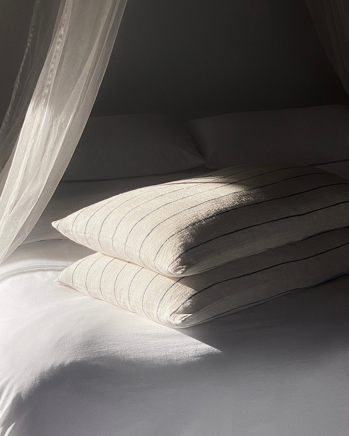 Bianco Bedding & Suro Cushions