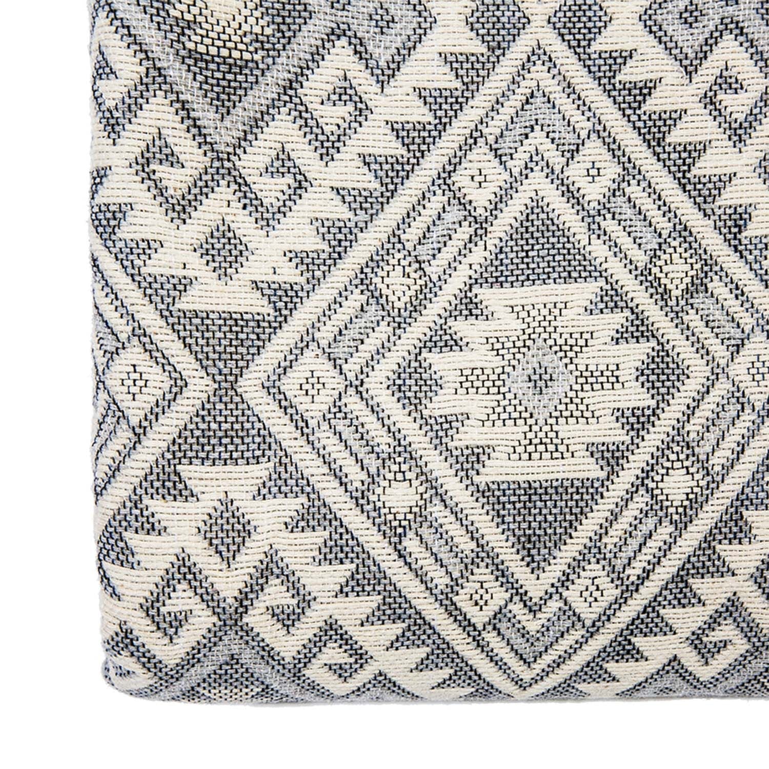 uttu grey detail studio